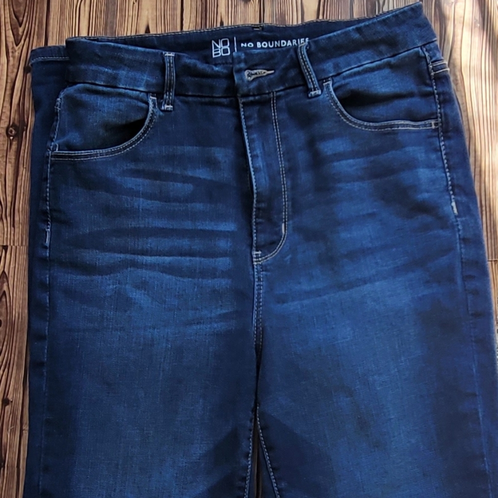 No Boundaries High Waisted Jeans Size 11 - Picture 4 of 7